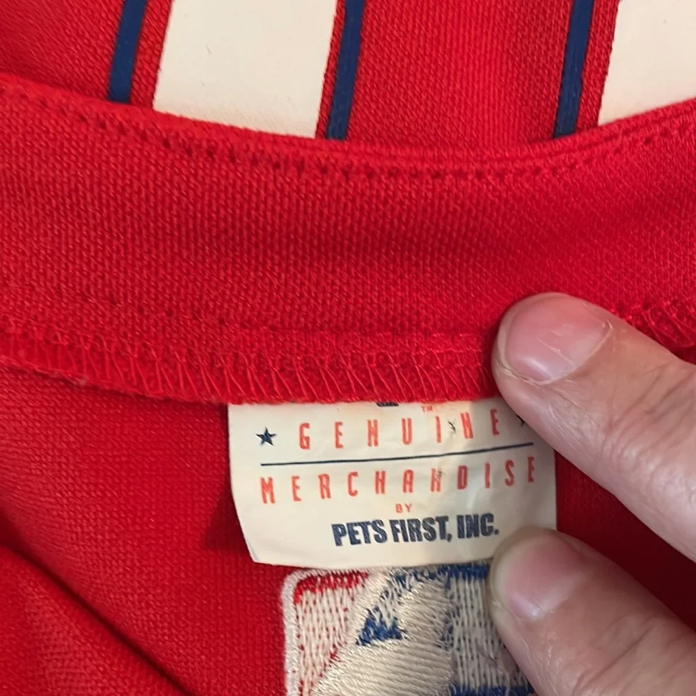 Pets First size Large 🐶 shirt‎ adorable